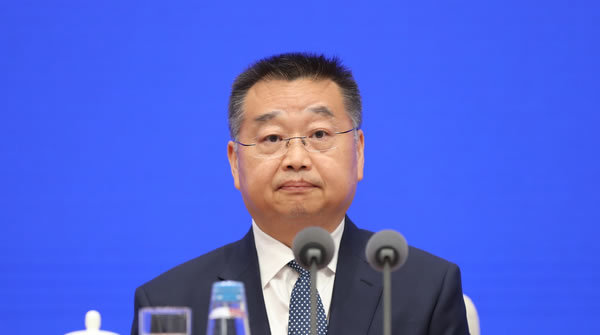 蓝佛安：持续保持“零容忍”的高压监管态势，对新增隐性债务发现一起、查处一起、问责一起