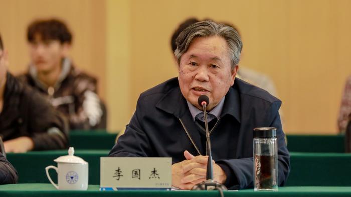 佛燃能源(002911.SZ)：独立董事周林彬亲属短线交易及致歉