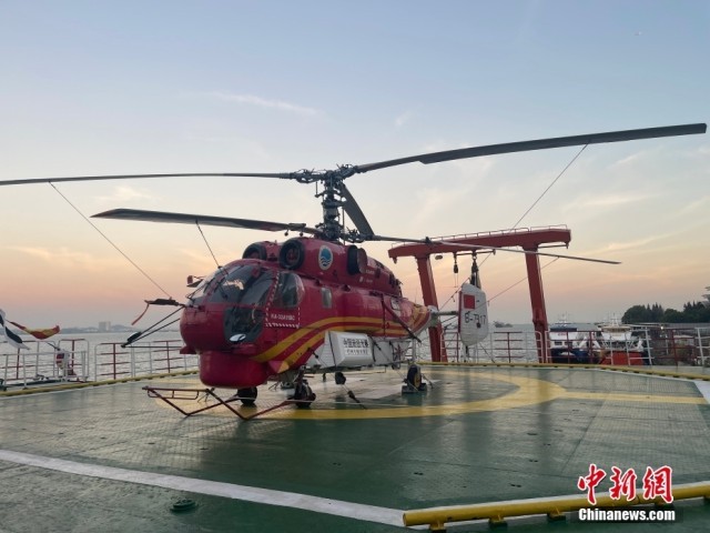 第41次南极考察｜通讯：乘风破浪，在地球最南端驶入新年