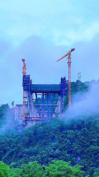 宜来高速柴埠溪特大桥成功合龙