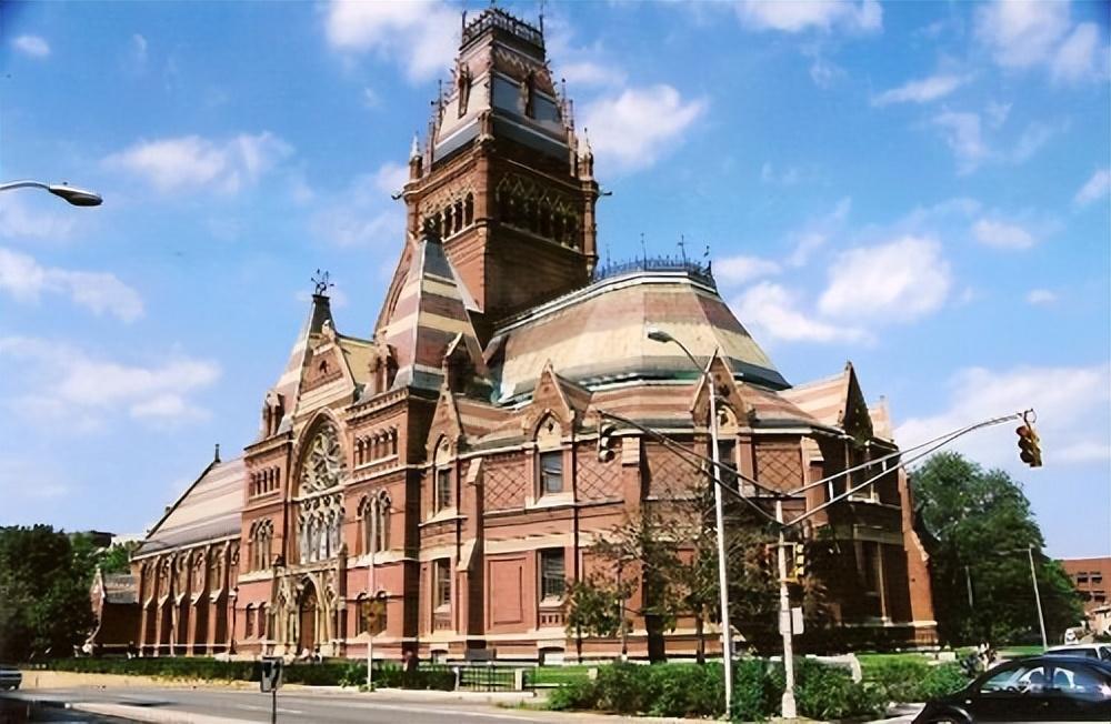 美国务院正在审查与哈佛大学相关的所有签证持有人