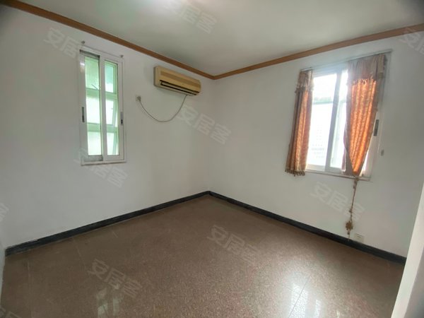 ST德元（871124）：拟转让绥德德迩优汽修服务有限公司51%的股权