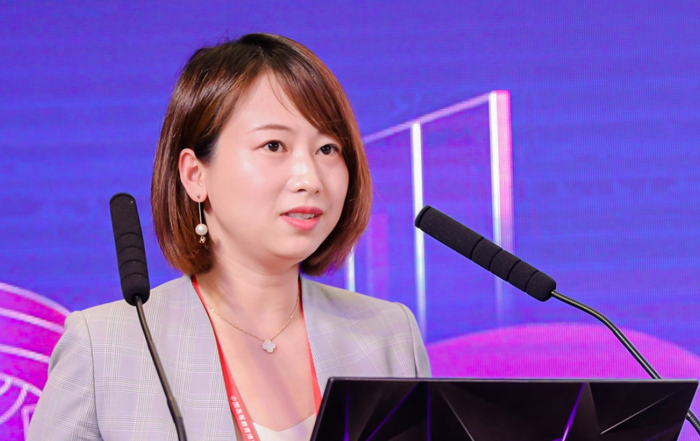 卡莱特：副总经理刘芫华辞职