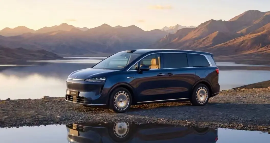 智界V9首发全维包裹安全气囊