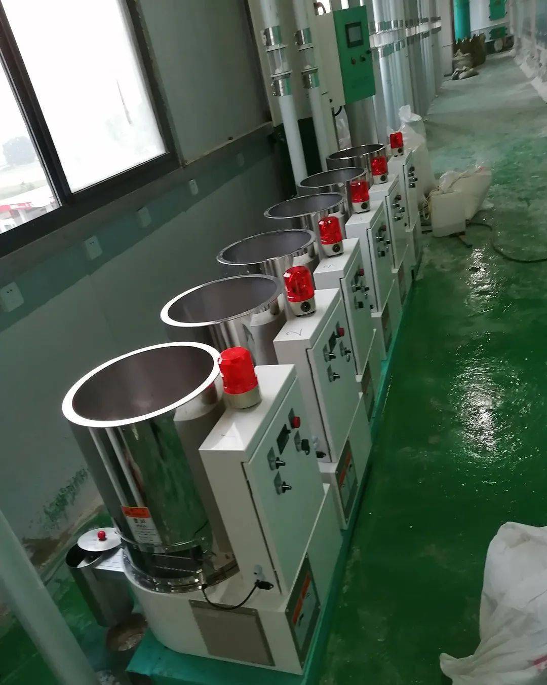 巨力索具获得发明专利授权:“一种大型罐体设备吊装翻转梁水平纠偏构件及方法”