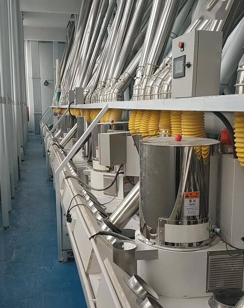 巨力索具获得发明专利授权:“一种大型罐体设备吊装翻转梁水平纠偏构件及方法”