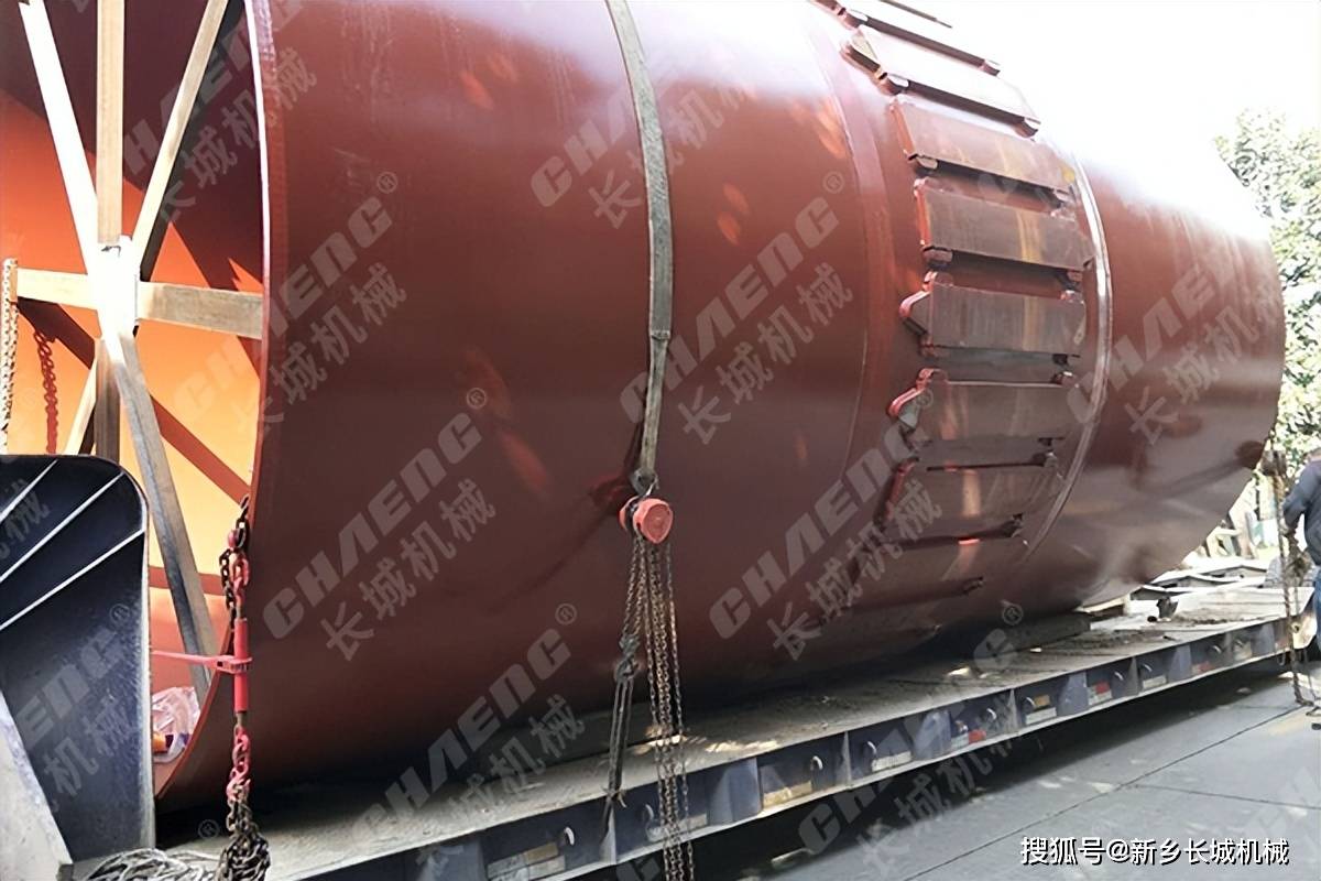 中联重科获得发明专利授权：“一种汽车吊吊臂筒体焊接装置及方法”